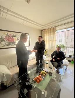 春節(jié)前夕酒泉市國資委領導看望慰問敦煌種業(yè)老干部老黨員、困難職工